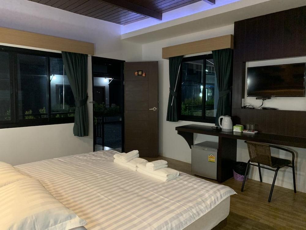 Thalang Resort - Room