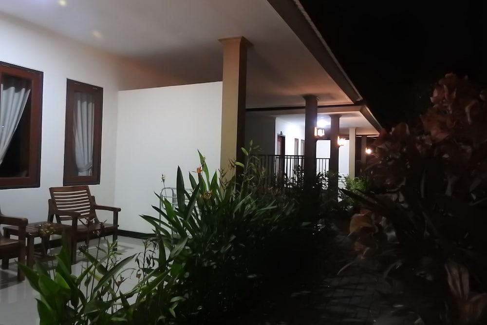 D'Batur Hotel Lombok - Exterior