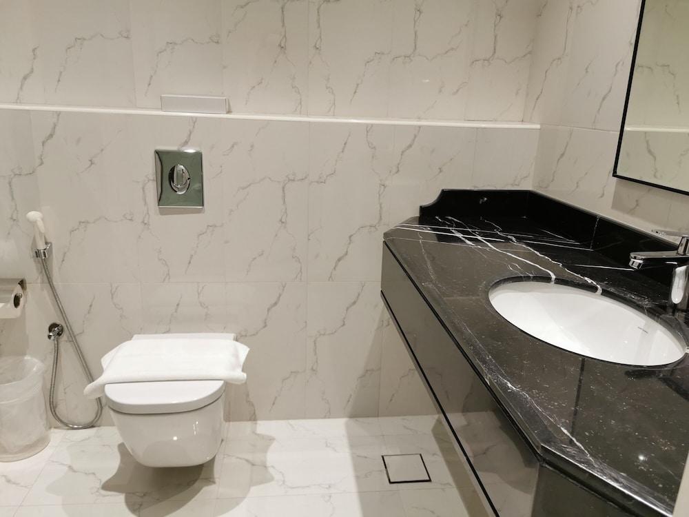 Dara Hotel Qurtubah - Bathroom