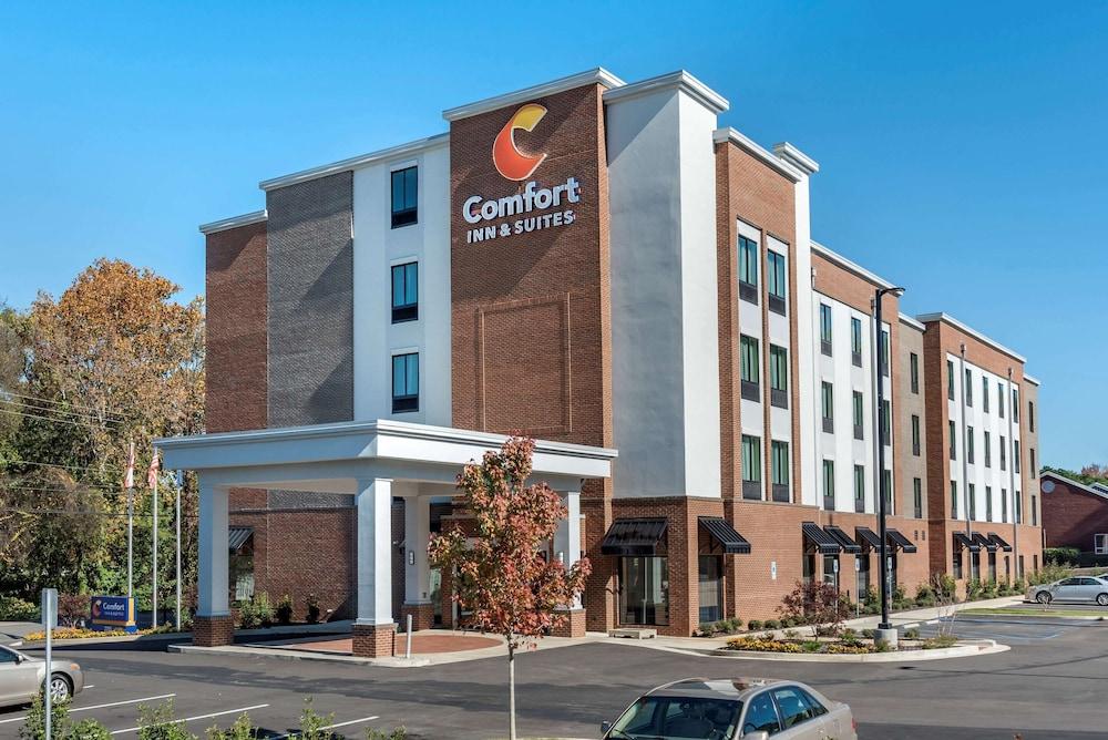 Comfort Inn & Suites Downtown near University - Featured Image