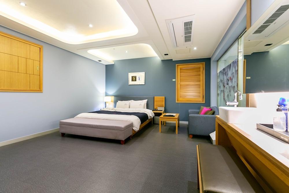 Seomyeon IB Hotel - Room