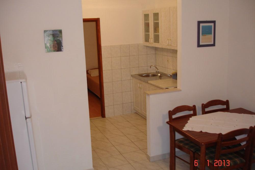 Apartments Mirjana - Living Room