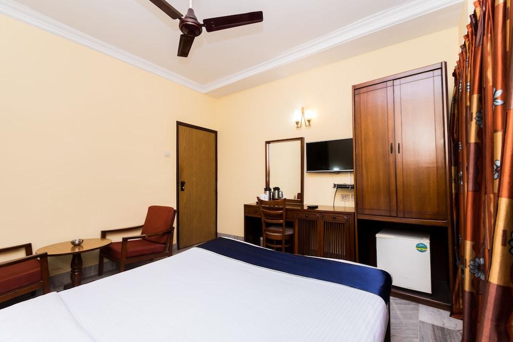 OYO 4621 Hotel Camac Plaza - Room