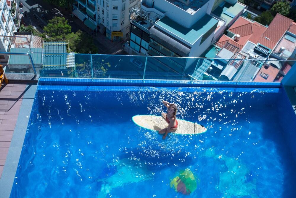 Aloha Hotel Nha Trang - Outdoor Pool