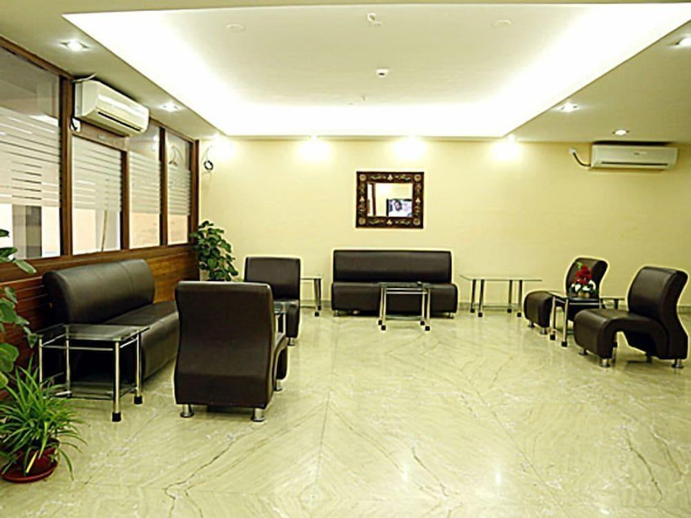 LBD Resorts & Hotels - Lobby Sitting Area