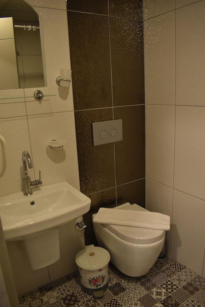 Bone Apart Otel - Bathroom