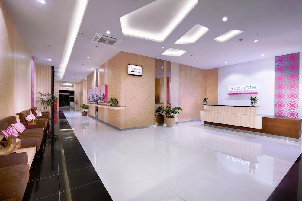 favehotel Diponegoro - Reception Hall