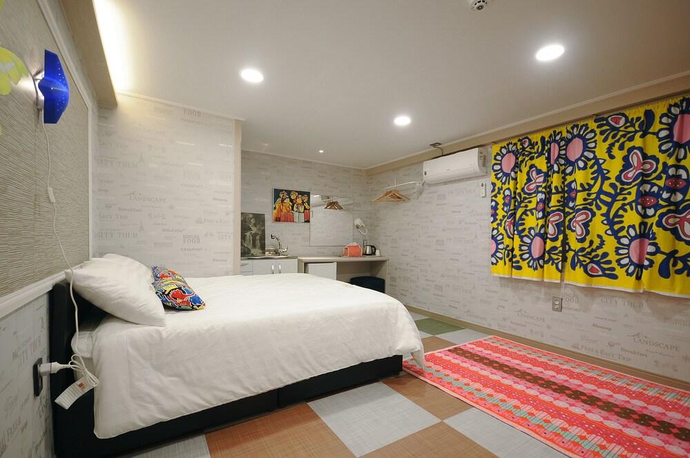Family Hotel BnB Nampo - Room