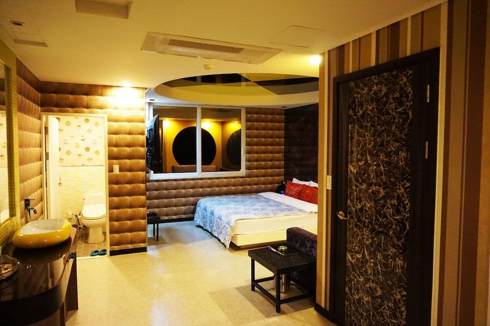 Ava Hotel - Room