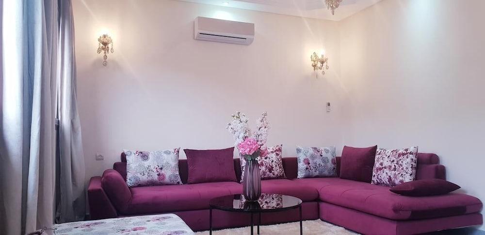Sabor Luxury Family Apart - Living Room