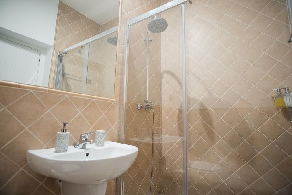 هايما بويرتا ديل سول بالاثيو ريال سينما - Bathroom