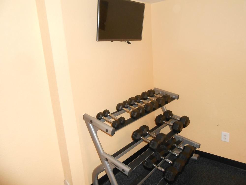 Holiday Inn Express & Suites Phoenix - Mesa West, an IHG Hotel - Fitness Facility