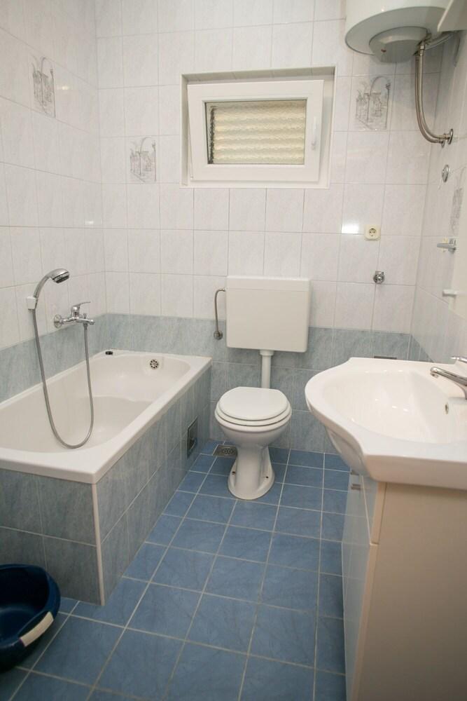 Apartments Egidio - Bathroom