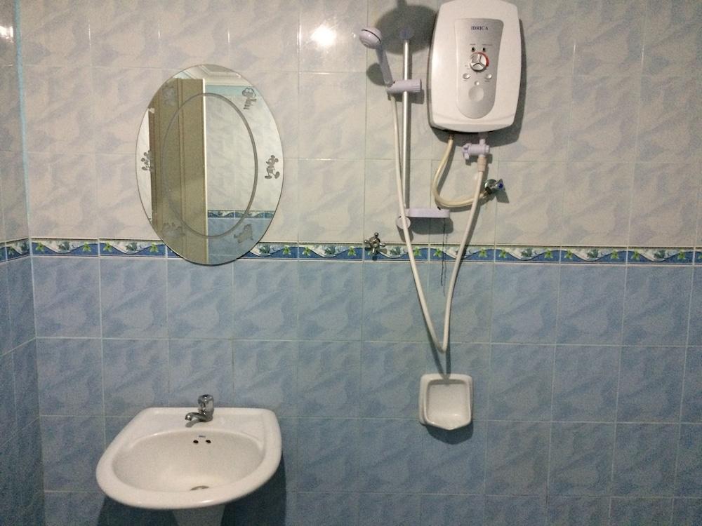 ديسا موتل - Bathroom