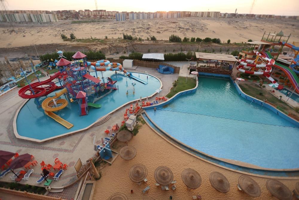 Citymax Hotel Aqua Park - Outdoor Pool