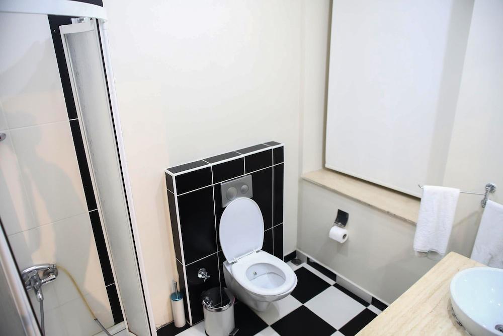 Pera City Suites - Bathroom