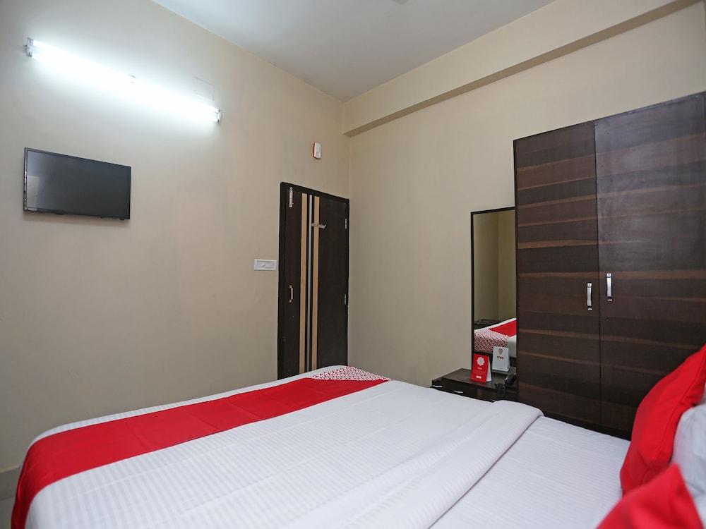 OYO 23623 Aakash Bika Guest House - Room