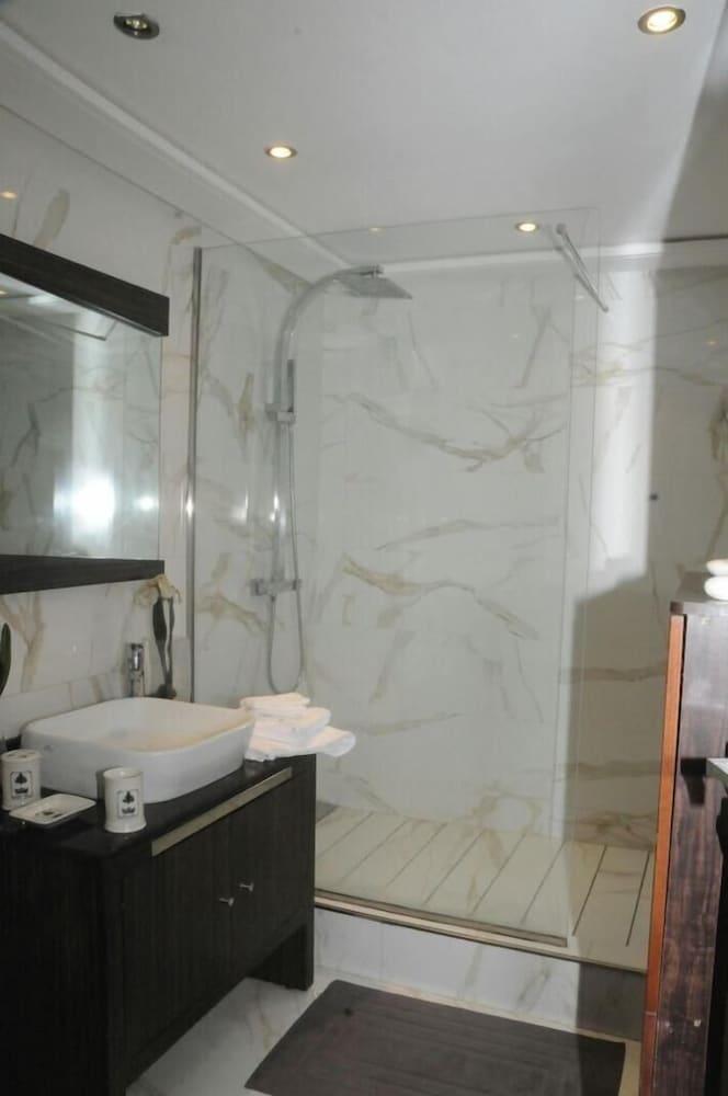 Appartement Luxueux Urban Maarif - Bathroom
