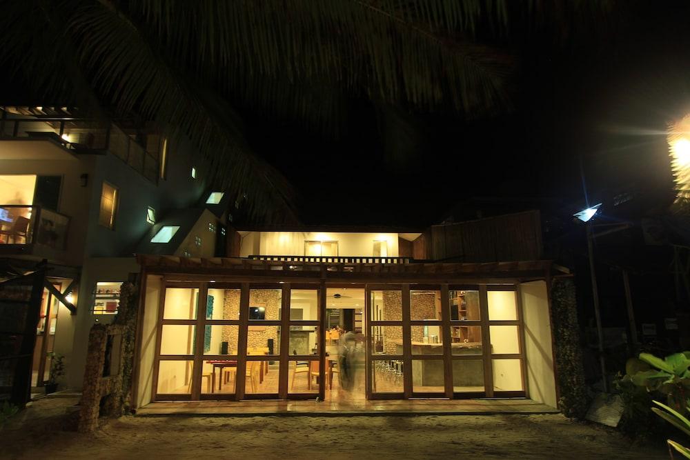 The Rose Pike at Boracay - Exterior
