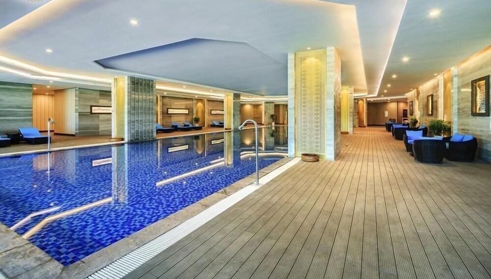 Khanh Hoa Apartments - Indoor Pool