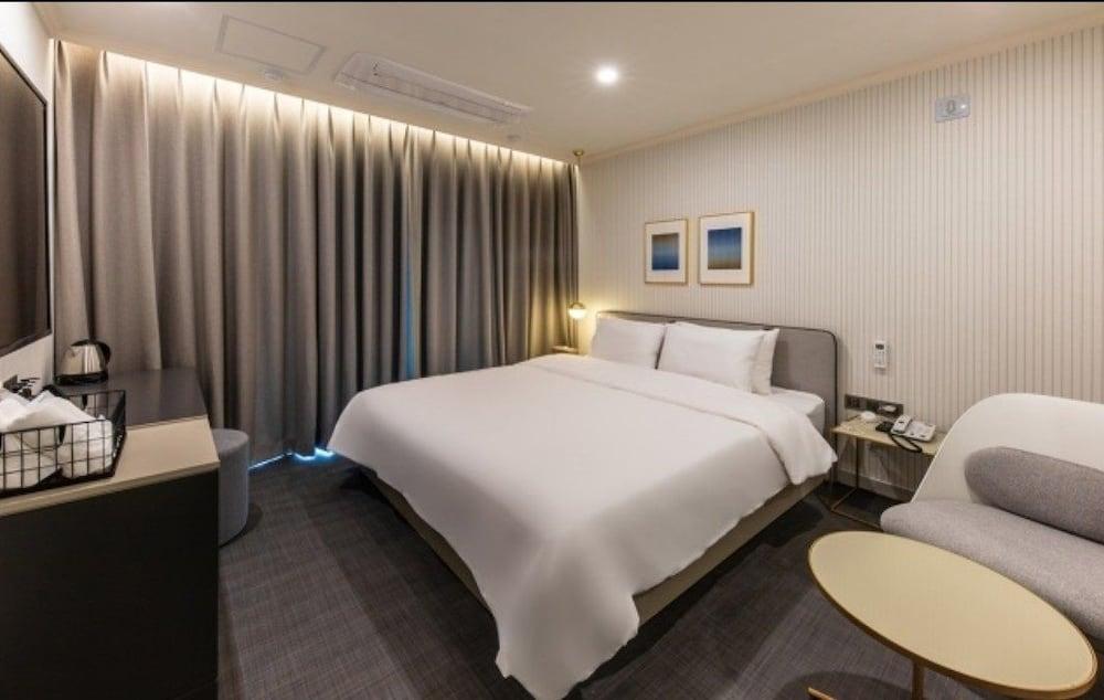 Brown Dot Hotel Deokcheon - Room
