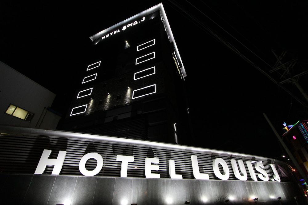 Louis J Hotel - Featured Image