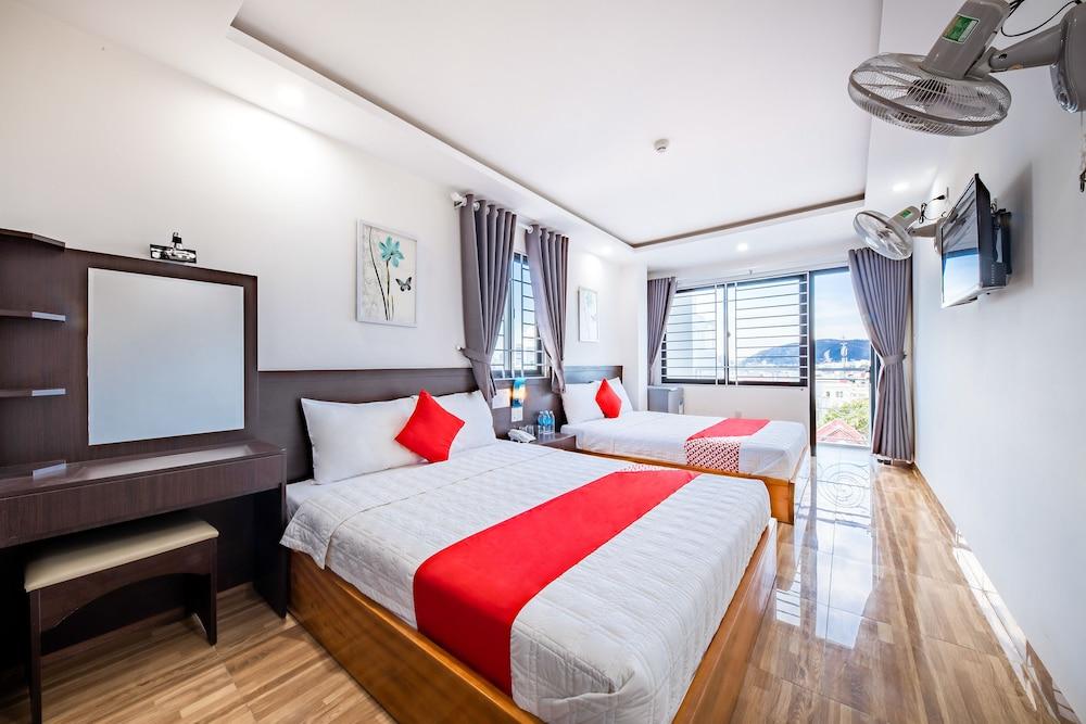 OYO 227 Trang Anh Hotel - Featured Image