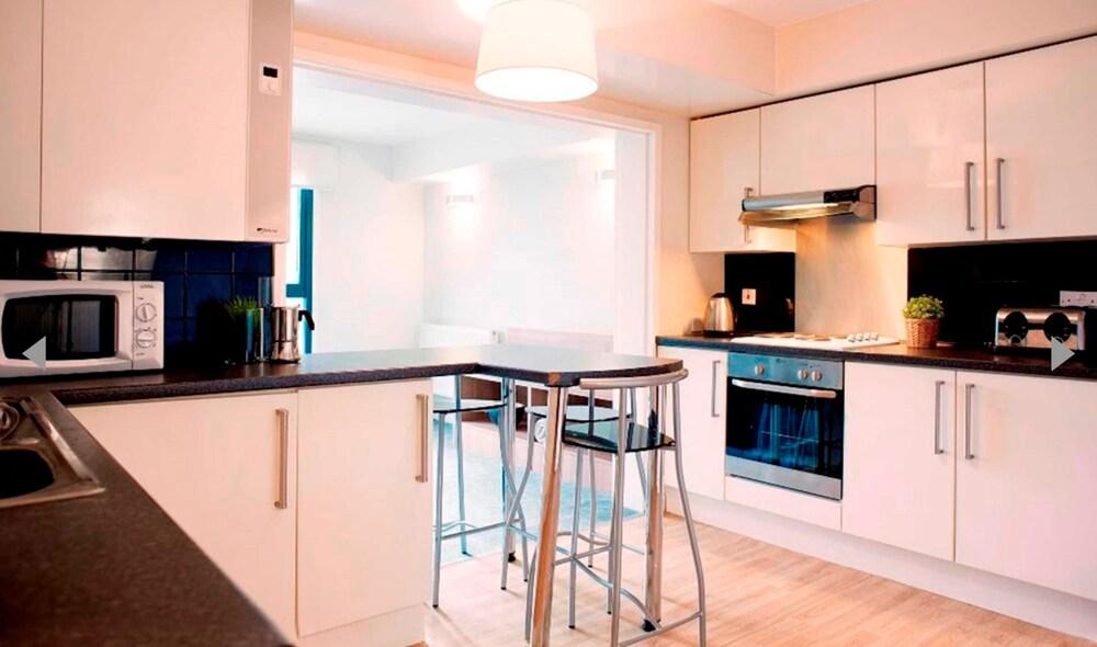 En Suite Rooms Students Only HOLLOWAY - Shared Kitchen