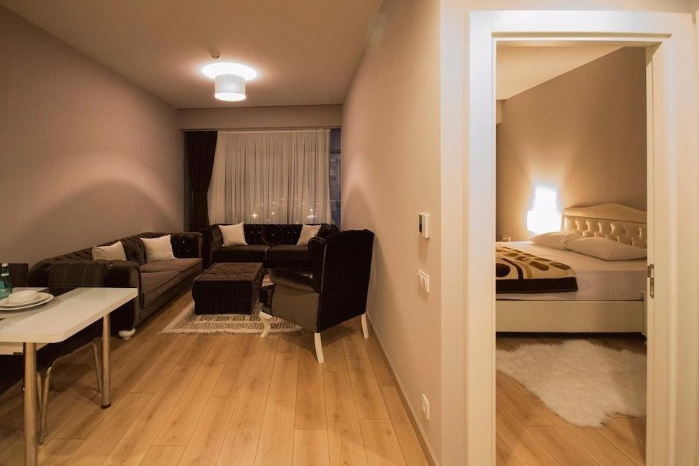 Koza Suites & Apartments - Room