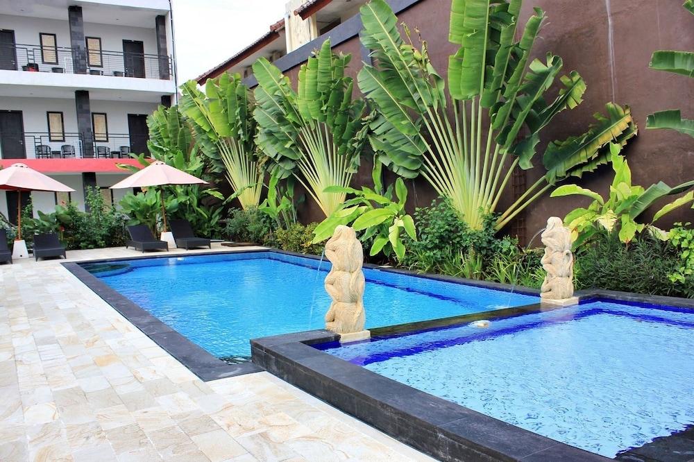 Budhi Hotel - Outdoor Pool