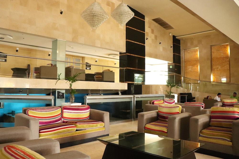 Holiday Inn Villahermosa Aeropuerto, an IHG Hotel - Lobby Lounge