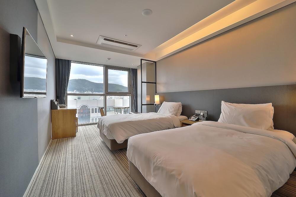 North Harbor Hotel Busan - Room