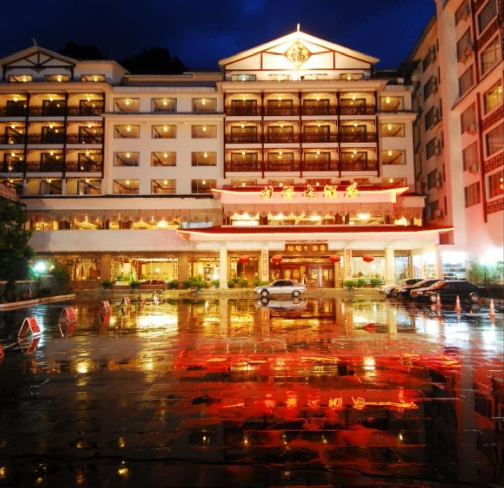 Guifu Hotel Yangshuo - Featured Image