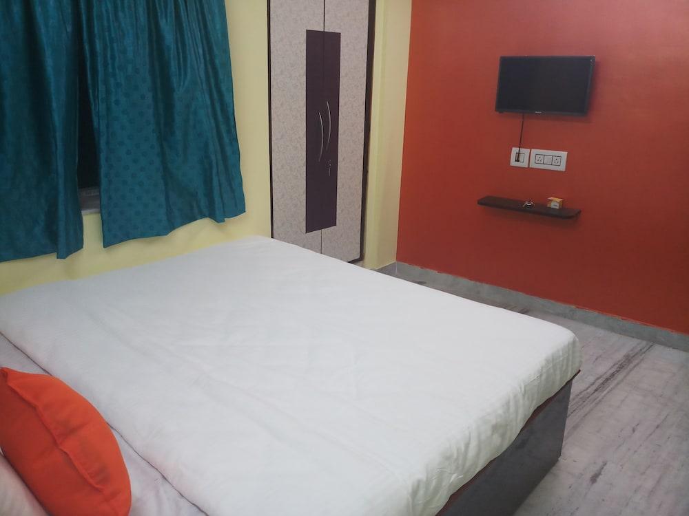 Om Shanti Guest House - Room