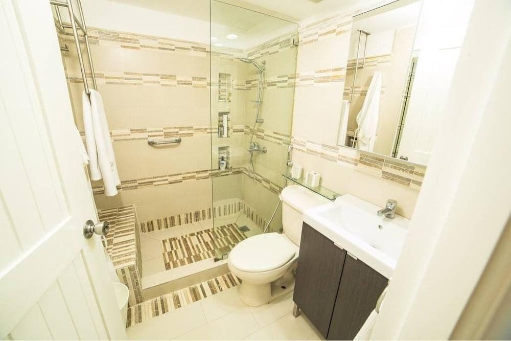 1BR Altos Chavon Apartment by ASVR-C1C - Bathroom