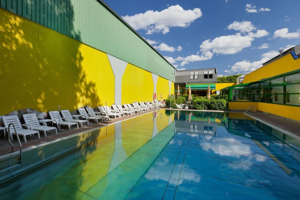 فيينا سبورت هوتل - Outdoor Pool