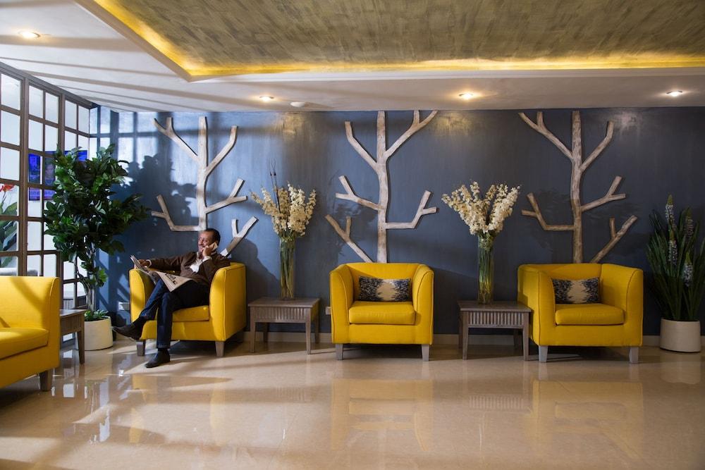 Jupiter International Hotel Cazanchis - Lobby Sitting Area