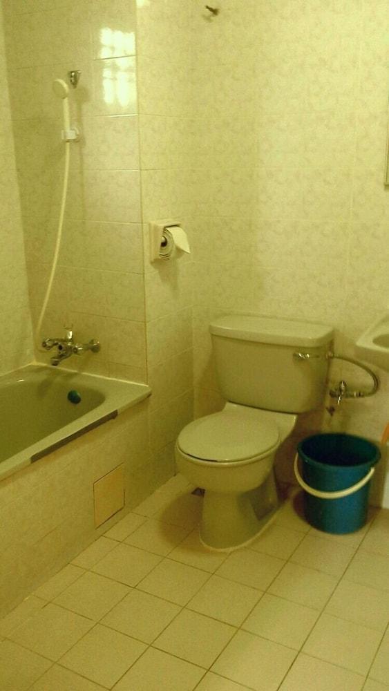 KPW at Greenhill Resort - Bathroom