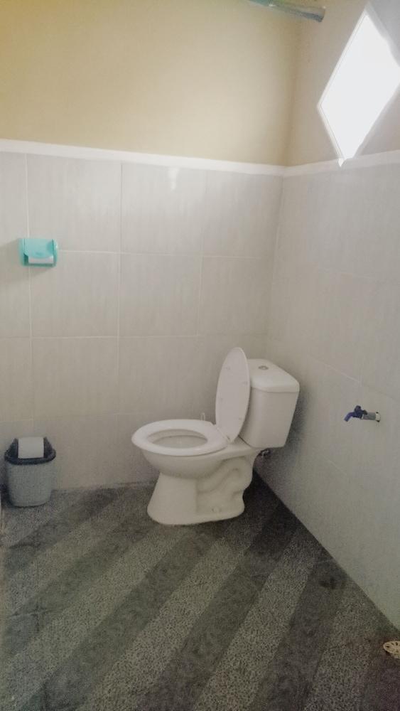 Imelda Homestay - Bathroom