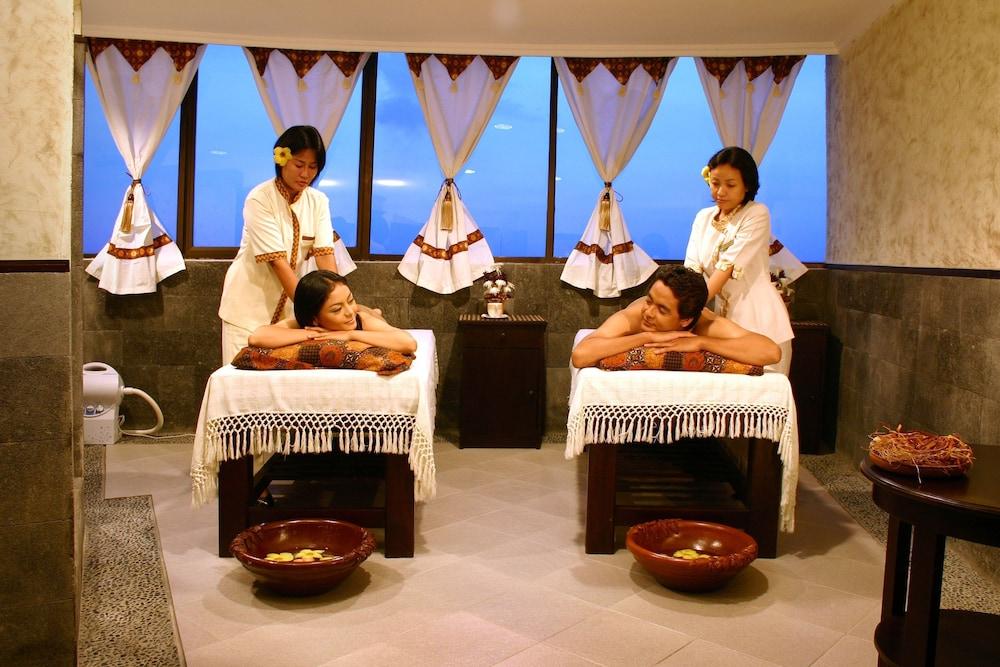 Grand Arkenso Parkview Hotel - Massage