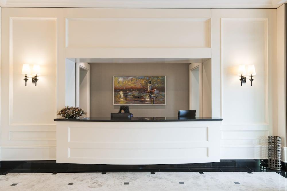 Ist flats Serviced Apartments - EMAAR SQ - Reception
