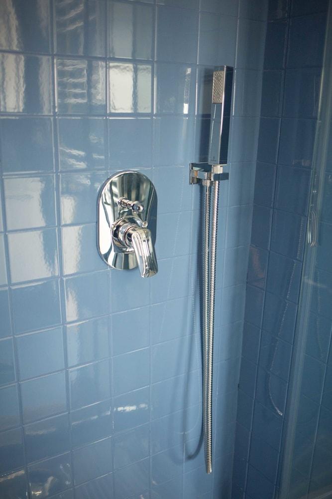 إي تيتي دي سانتانا - Bathroom