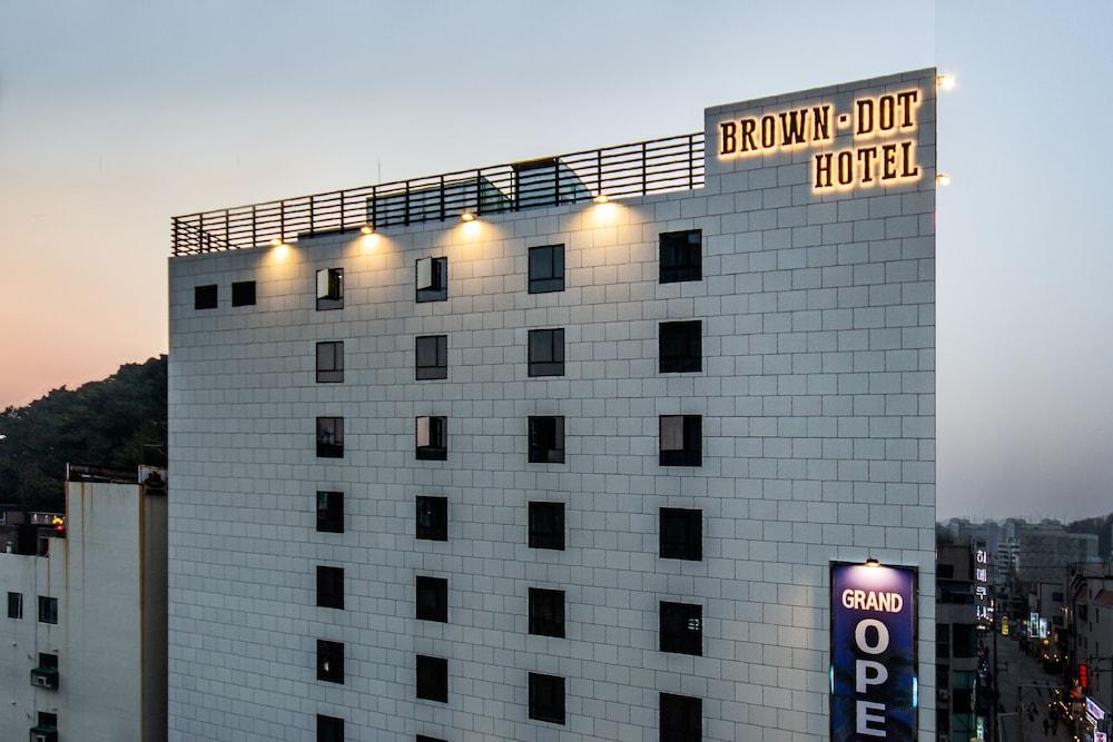 Browndot Hotel Hadan - Featured Image
