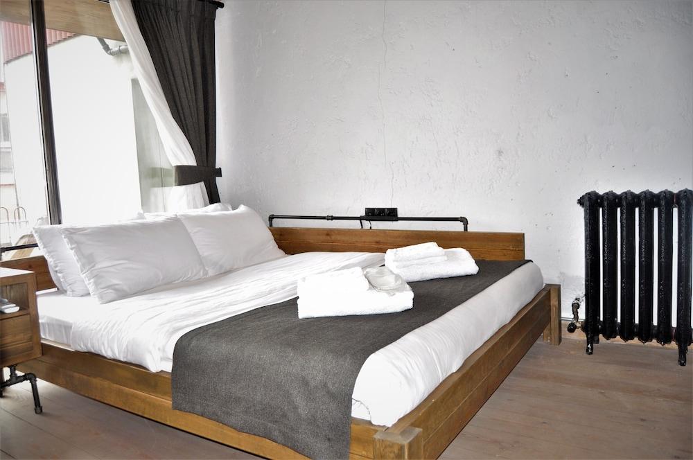Rooftop Balat Rooms & Apartments Turkuaz Olive - Room