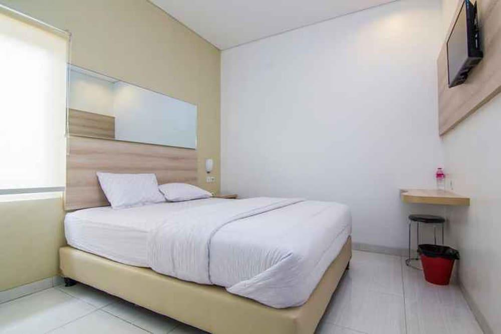 Oemah Djari Guest House Semarang - Room