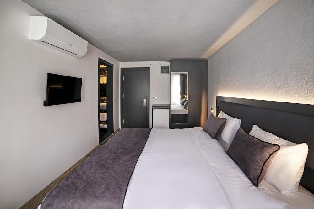 Seya Suites Hotel - Room