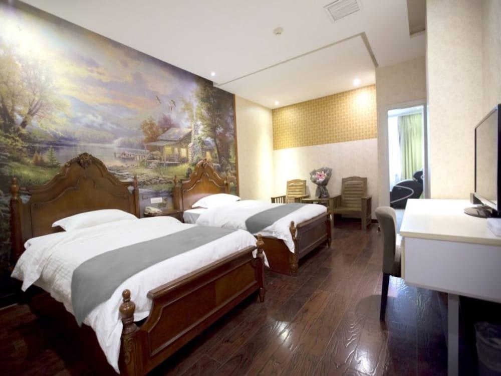 GreenTree Eastern Guilin Railway Station Hotel - Featured Image