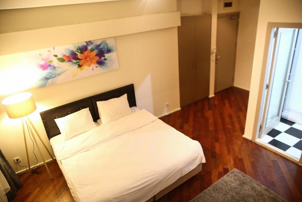 Pera City Suites - Room