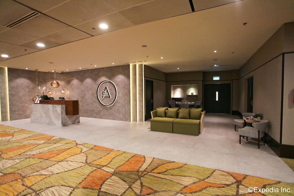 Aerotel Singapore - Transit Hotel in Terminal 1 - Lobby