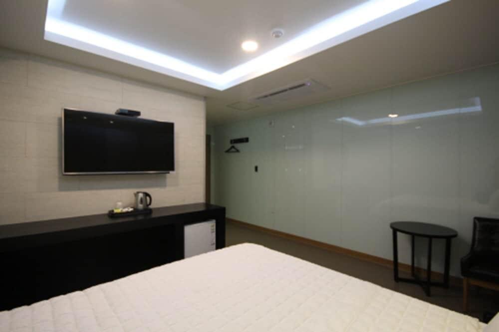 MGM Hotel Busan - Room